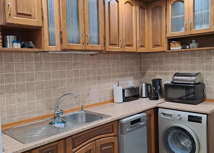 луксозна къща лешниците с.младежко Луксозна вила *