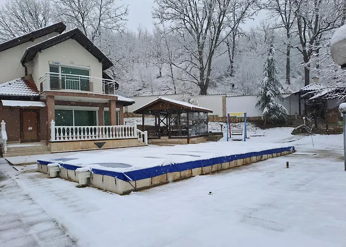 Луксозна вила луксозна къща лешниците с.младежко Mladezhko