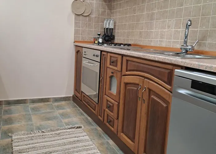 луксозна къща лешниците с.младежко Луксозна вила *