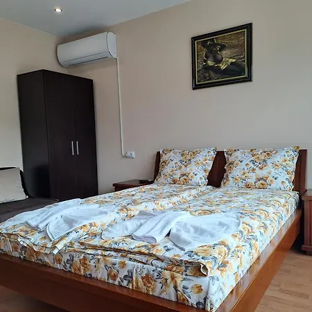 луксозна къща лешниците с.младежко Villa