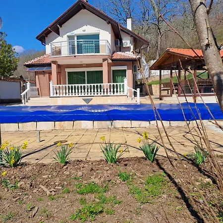 Villa луксозна къща лешниците с.младежко