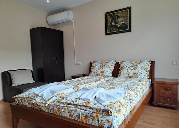 луксозна къща лешниците с.младежко Vilă