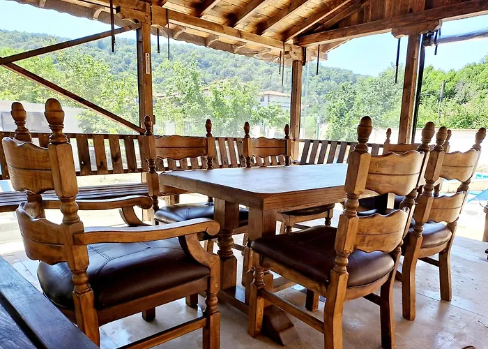 Vilă луксозна къща лешниците с.младежко